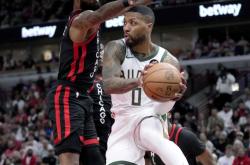 开云体育中国-快船逆转火箭，字母哥状态火热的简单介绍